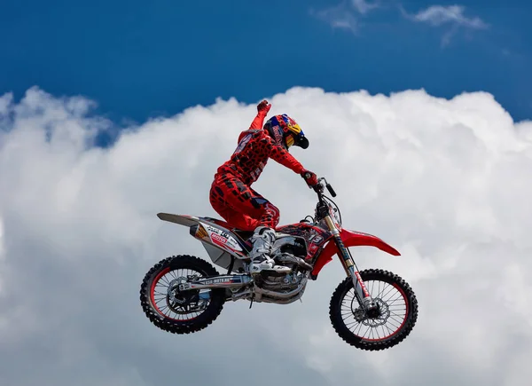 Profesionální jezdec na Fmx (Freestyle Motocross) — Stock fotografie