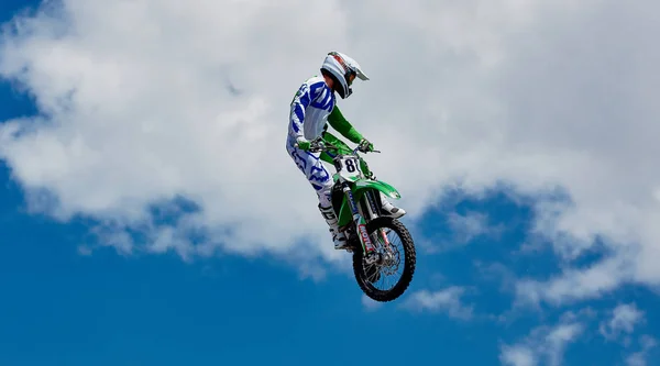 Jinete profesional en la FMX (Freestyle Motocross ) — Foto de Stock