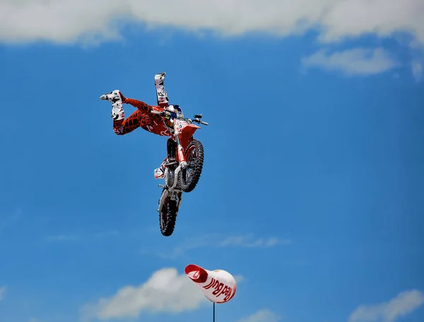 Pilota professionista alla FMX (Freestyle Motocross ) — Foto Stock