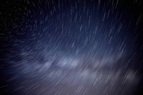 Star trails Photography, and the light cloud of the milky way — Stock Photo, Image