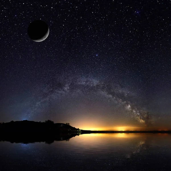 Amazing Panoramic Landscape view of a Milky Way. — Stock Photo, Image