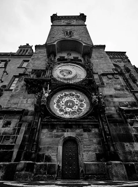 Plaza del casco antiguo de Praga y Torre del Reloj Astronómico, Praga —  Fotos de Stock