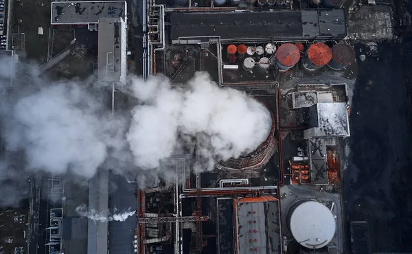 Tubos fumadores de usina térmica. Vista aérea. Tubos de éter — Fotografia de Stock