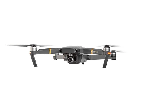 DJI Mavic Pro drone em voo, sobre fundo branco. Um dos m — Fotografia de Stock