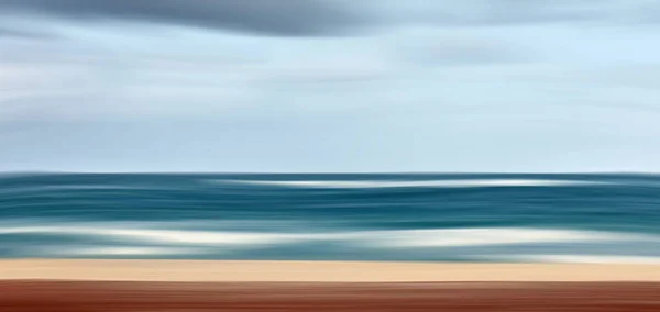 Stranden i suddiga linjer. Tropisk strand. sand och havet — Stockfoto