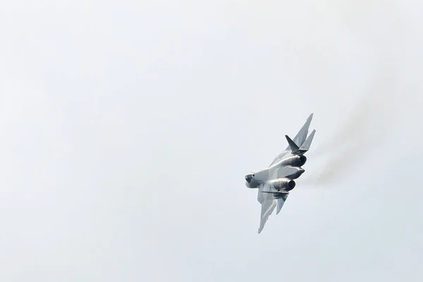 Nieuwe Russische vijf generatie vechter Su 57 (T-50) — Stockfoto