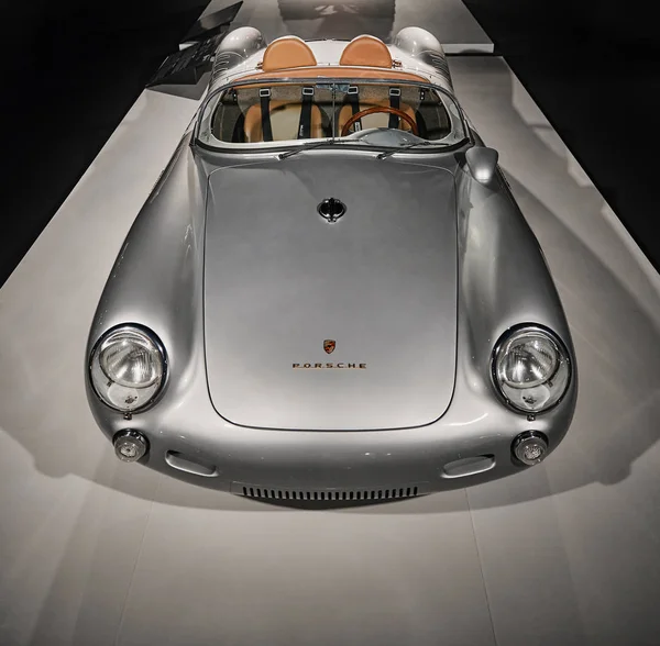 Porsche 550 Spyder. Legendarny pierwszy samochód wyścigowy Porsche. — Zdjęcie stockowe