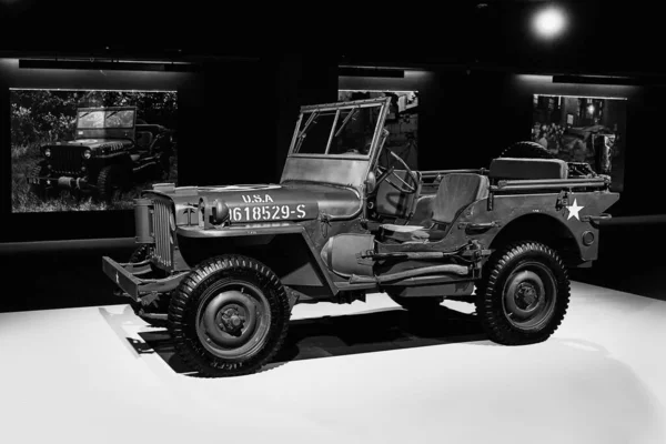 1944 년 형이다. 미 육군 트럭. 모든 지형 차량 — 스톡 사진