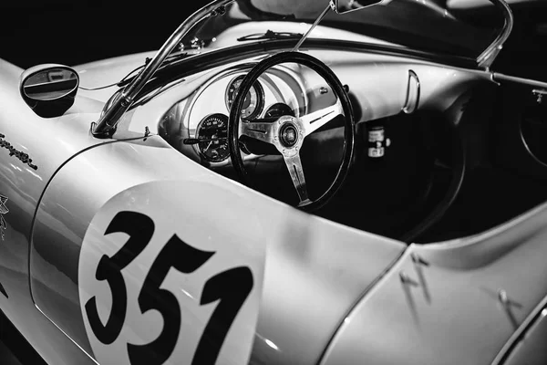 Porsche 550 Spyder. Efsanevi ilk Porsche yarış arabası. Eski — Stok fotoğraf