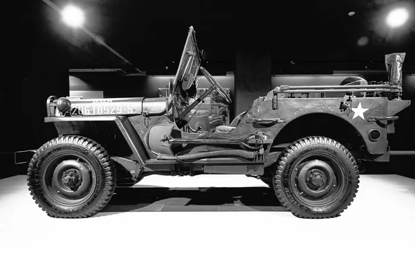 Willys MB 1944. Camión del ejército. Vehículo todo terreno — Foto de Stock