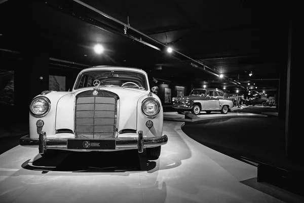 Mercedes-Benz W180 220S (1954). Retro car on exhibition. Classic — 스톡 사진