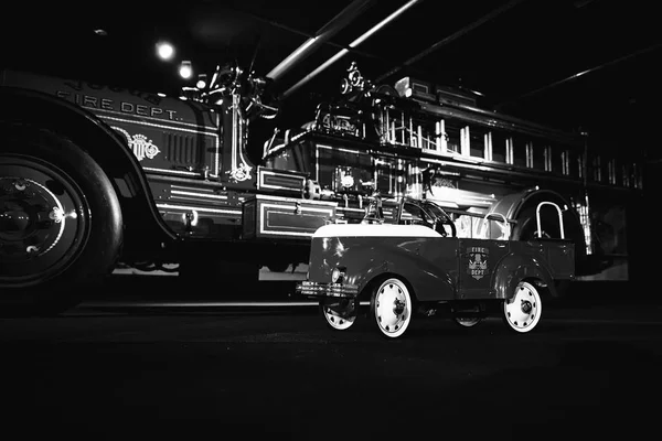 Seagrave Model 6wt (1924) Retro hasičský vůz. Retro auto. — Stock fotografie