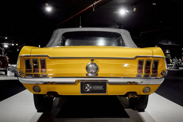 Ford Mustang, American classic. Classic Car exhibition — Stock Photo, Image