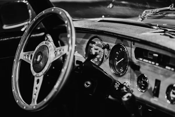 Zafer Spitfire. Retro araba. Klasik Araba Sergisi — Stok fotoğraf