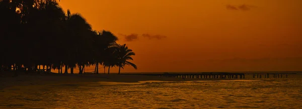 Panoramatický Výhled Západ Slunce Západ Slunce Pláži Rajská Pláž Tropický — Stock fotografie