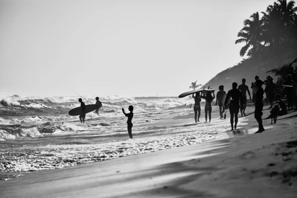 Surfer Strand Surfer Auf Einem Meeresstrand Wassersport Atlantik Dominikanische Republik — Stockfoto