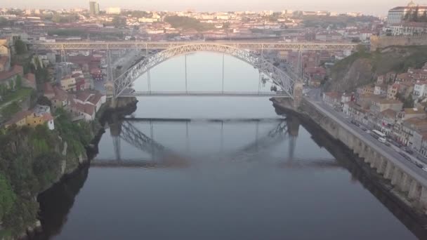 Porto Portekiz Eski Şehrin Havadan Görünüşü Douro Nehrinin Gezinti Alanı — Stok video