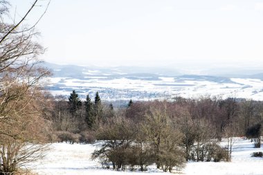 Franconia / Bavyera 'daki Hausen-Roth' un karlı manzarası