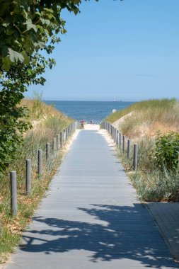 Sonbaharda Leipzig 'deki Karl-Heine-Kanalı manzarası