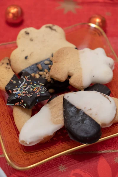 圣诞节的姜饼和自制饼干 — 图库照片