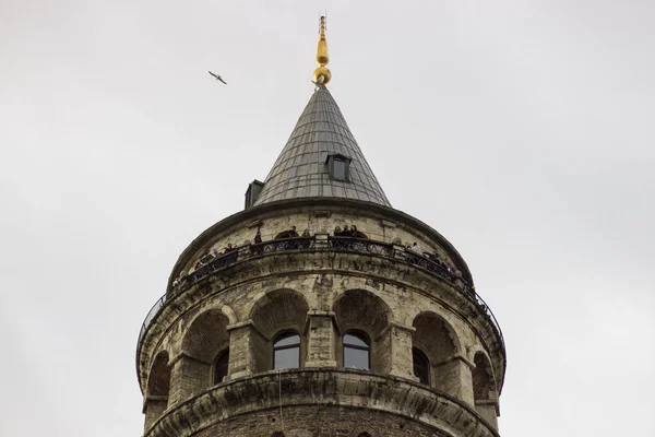 Lidé Istanbulské Věži Galata — Stock fotografie