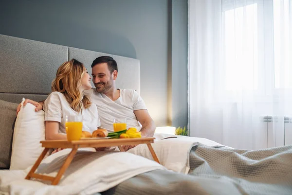 Portrait Happy Couple Laying Bedroom Watching Television Together Couple Preparing — Stock Photo, Image