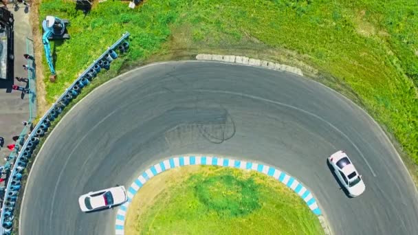 Widok Lotu Ptaka Powyżej Drift Racing Cars — Wideo stockowe