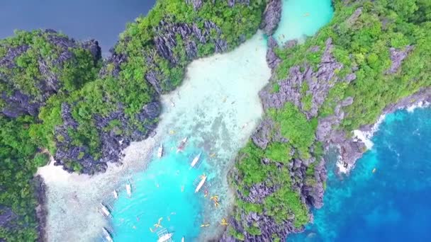 Tropikal Plaj Tatil Lhamı Nın Hava Görüntüsü Küçük Göl Nido — Stok video