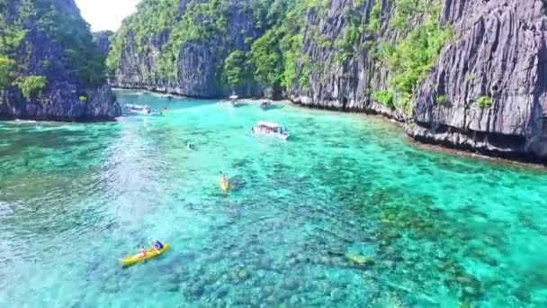Flygfoto Över Tropical Beach Holiday Inspiration Big Lagoon Nido Palawan — Stockvideo