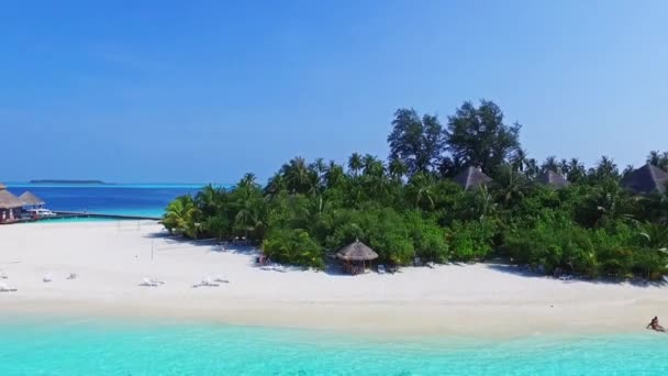 モルディブ島熱帯白砂ビーチ空中ビュー03 — ストック動画