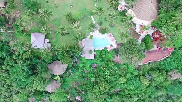 Flying Drone Luxurious Resort Tropical Mountain Top — Vídeo de Stock