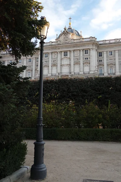 Lanterna Rua Solitária Jardim — Fotografia de Stock