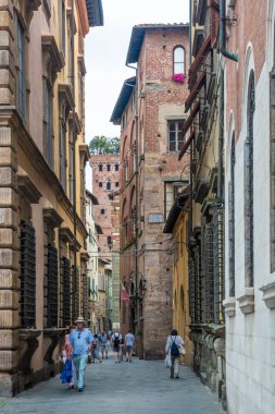 lucca Guinigi Kulesi