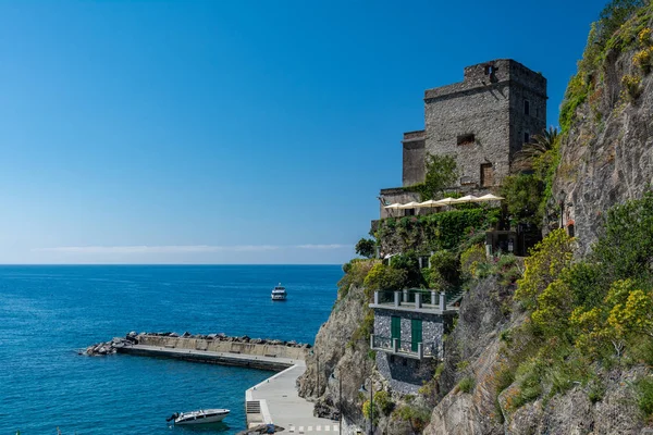 Κάστρο του Monterosso al mare στην Ιταλία, η κινηματογραφική terre — Φωτογραφία Αρχείου