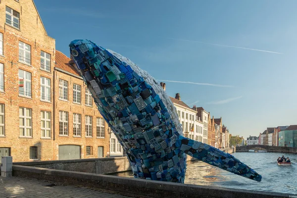 Gökdelen, Bruges balinası