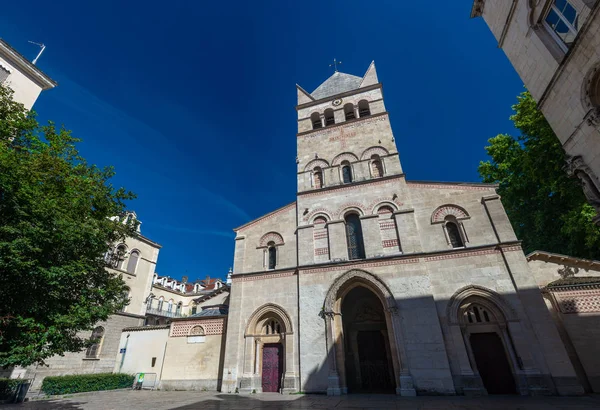 Basilica of Saint-Martin d'Ainay in Lyon — стокове фото