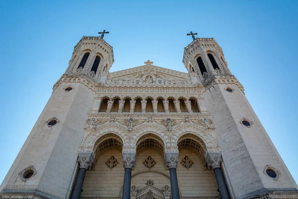 Basilikan Notre Dame de Fourviere i Lyon — Stockfoto