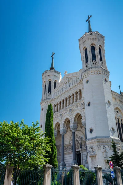 Basilikan Notre Dame de Fourviere i Lyon — Stockfoto