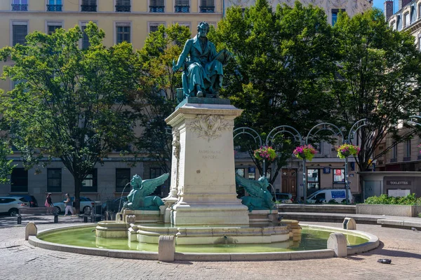 Lyon 'da Kare Ampere