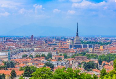Turin Mole Antonelliana, Turin mimari sembolü ile muhteşem bir görünüm