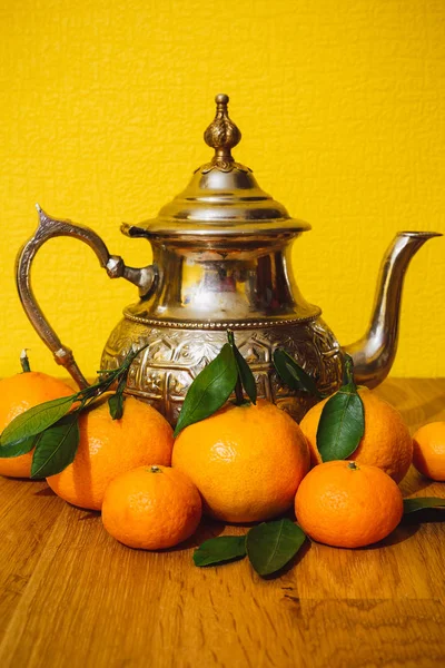 Fas 'tan mandalina ve çaydanlık