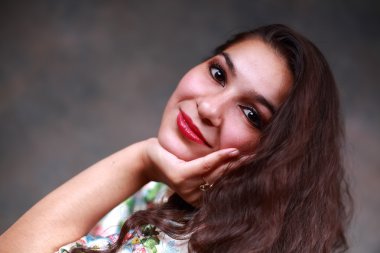 güzel genç Çingene Kız