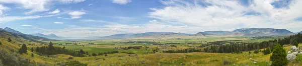 蒙大拿南部黄石公园附近天堂谷全景 — 图库照片