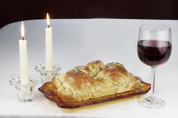 Shabbat ljus, Barkis och glas vin — Stockfoto