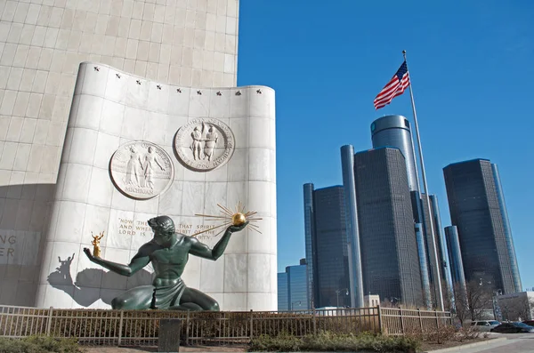 Detroit-26 Ocak 2018, ruh Detroit heykel ve Detroit Rönesans Detroit, şehir merkezinde 26 Ocak 2018, Detroit, Michigan Merkezi