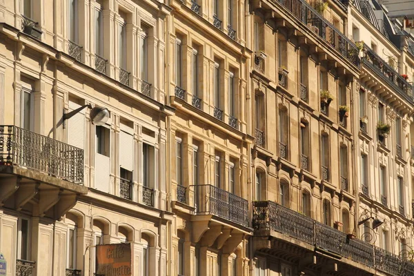 Фасад Многоквартирного Дома Париже — стоковое фото
