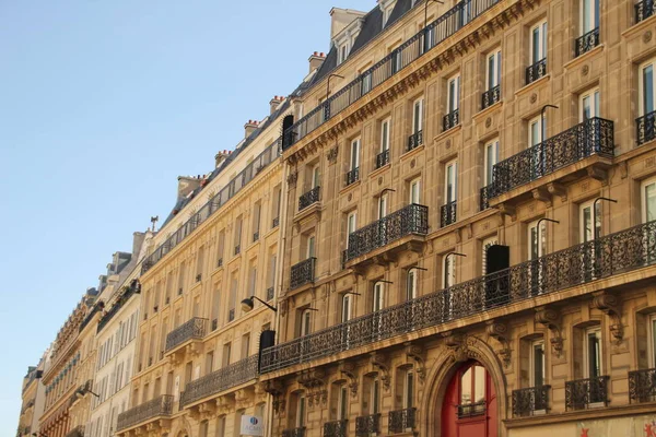 Fasada Bloku Apartamentowego Paryżu — Zdjęcie stockowe