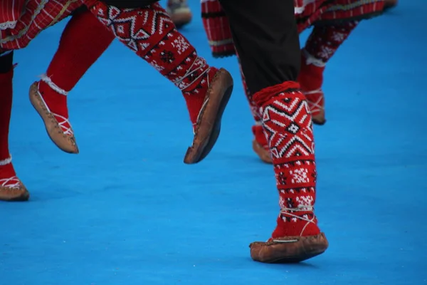 Традиційна Сербська Танцювальна Виставка Вулиці — стокове фото