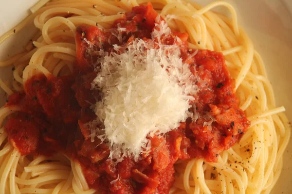 Massa Com Tomate Queijo Parmesão — Fotografia de Stock