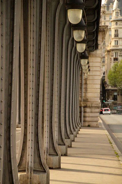 Detalj Bir Hakeim Bridge Paris — Stockfoto